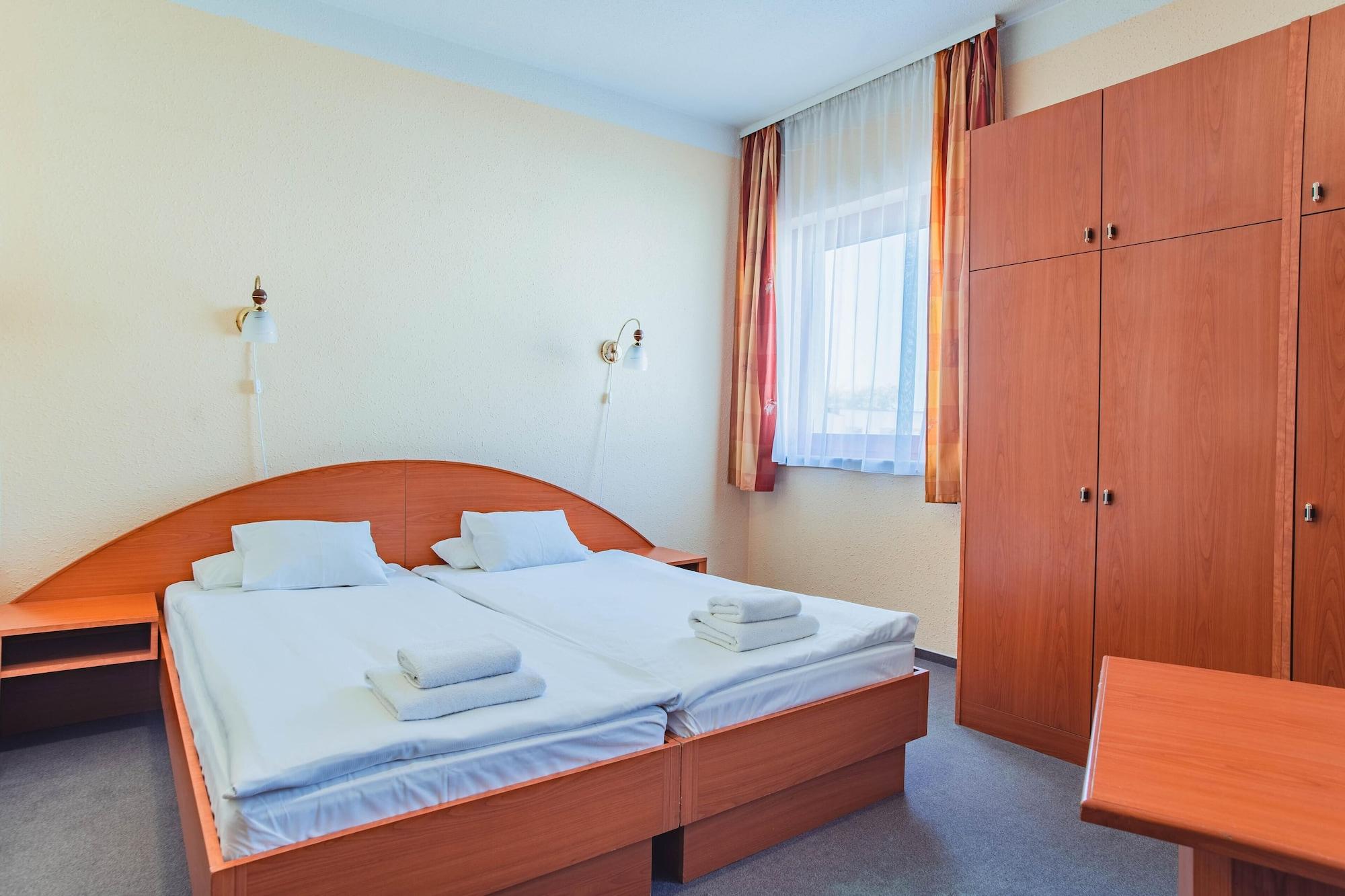 Homoky Hotels Bestline Hotel Budapesta Exterior foto