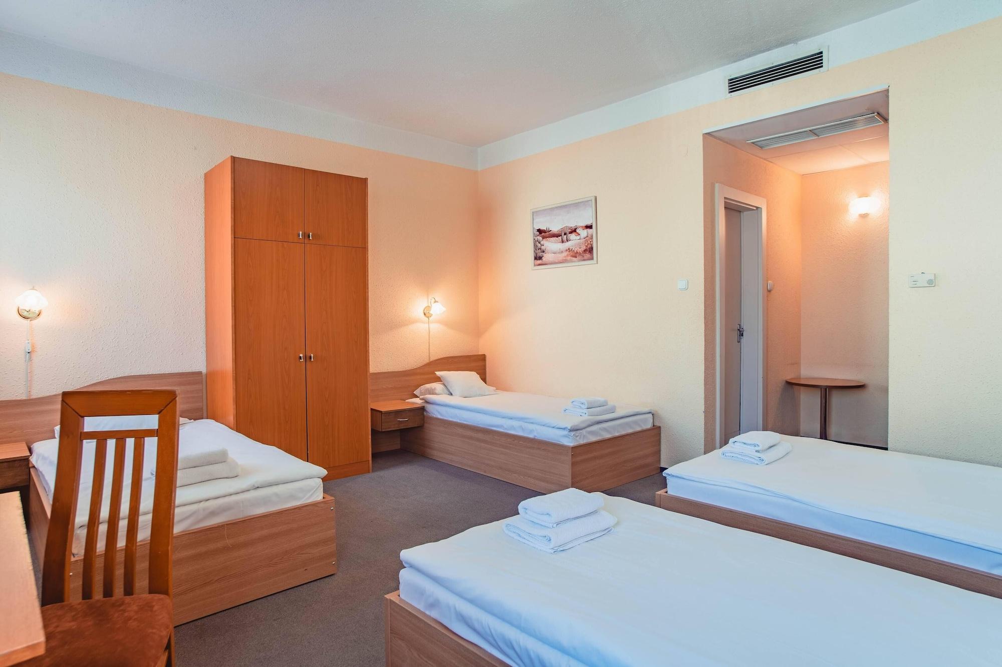 Homoky Hotels Bestline Hotel Budapesta Exterior foto