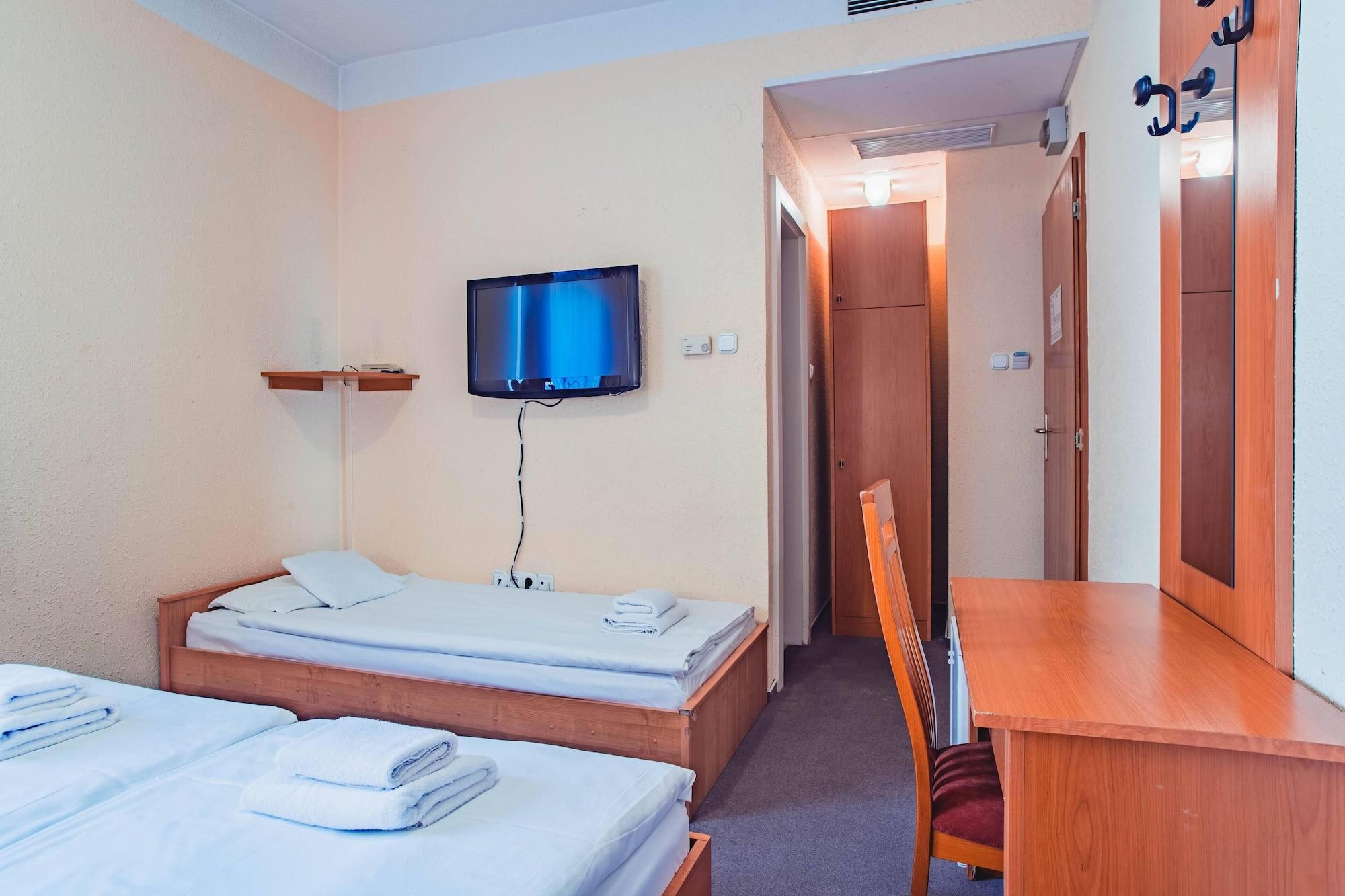 Homoky Hotels Bestline Hotel Budapesta Exterior foto