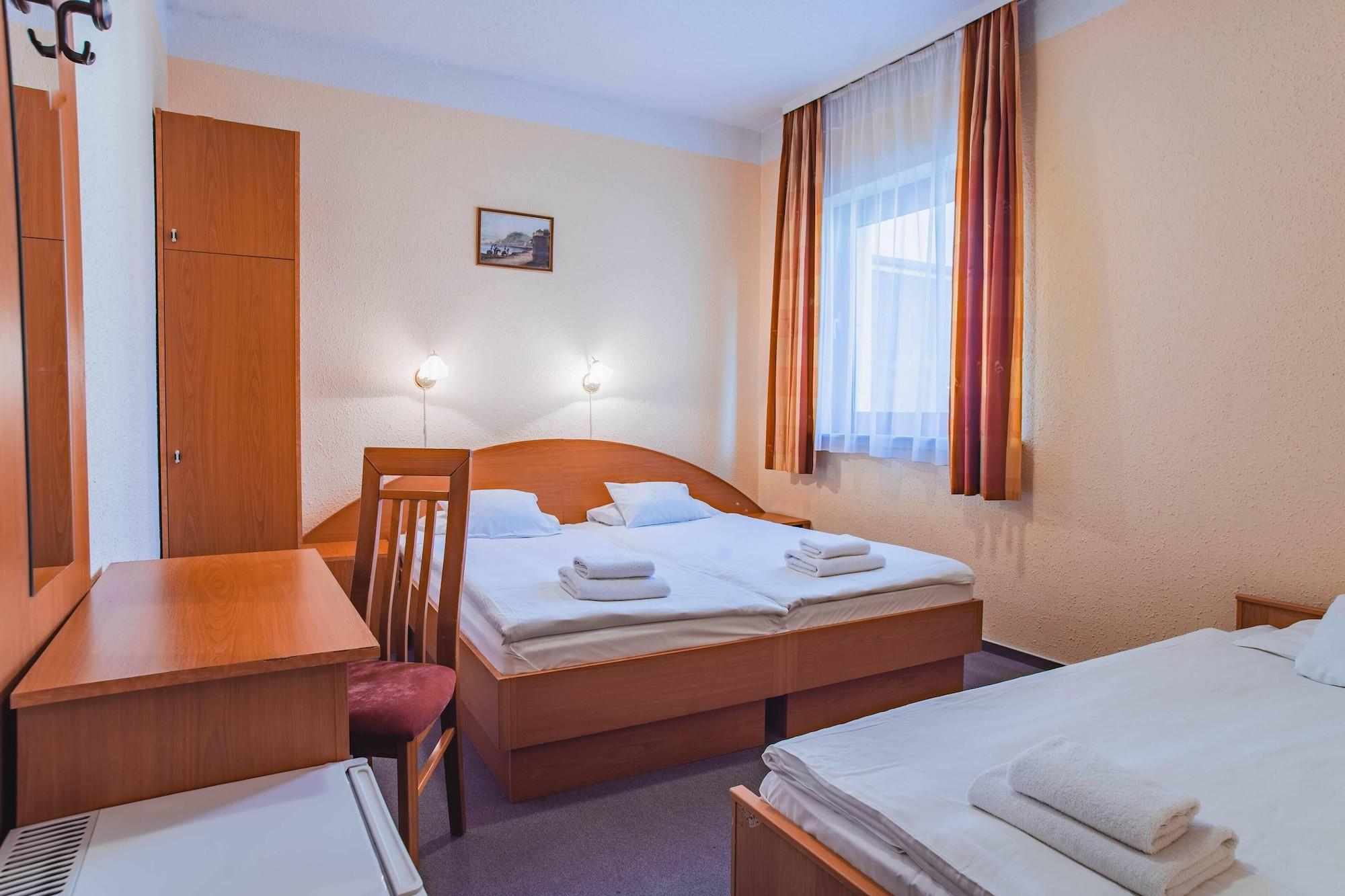 Homoky Hotels Bestline Hotel Budapesta Exterior foto